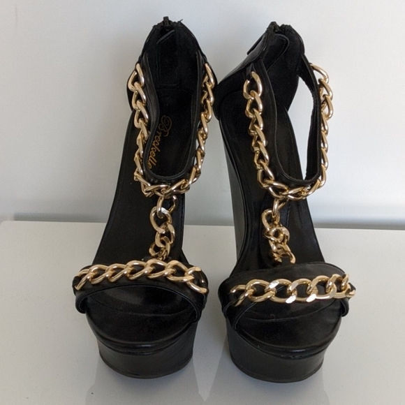 Black wedges w/Gold chains - Picture 2 of 5